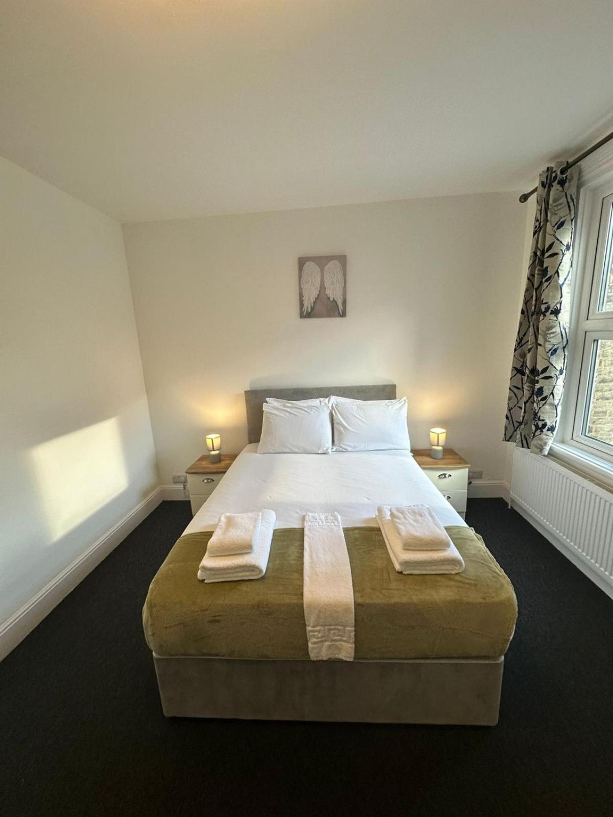 Cambridge Central Rooms - Tas Accommodations Exterior photo